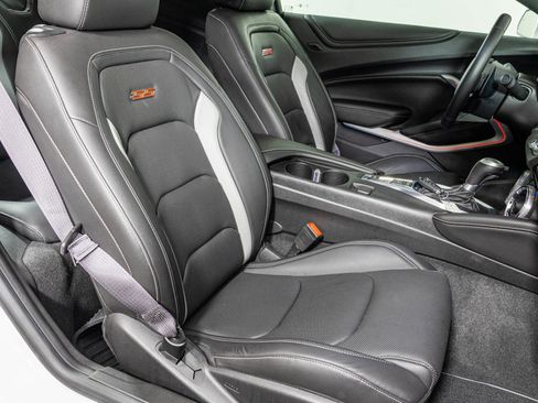 Used 2016 Chevrolet Camaro SS RWD image 48