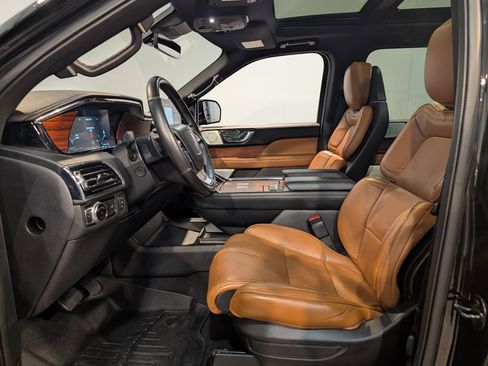 Used 2019 Lincoln Navigator L Reserve w/ Cargo Package image 12