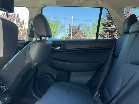Used 2018 Subaru Outback 2.5i Limited AWD/4WD image 22