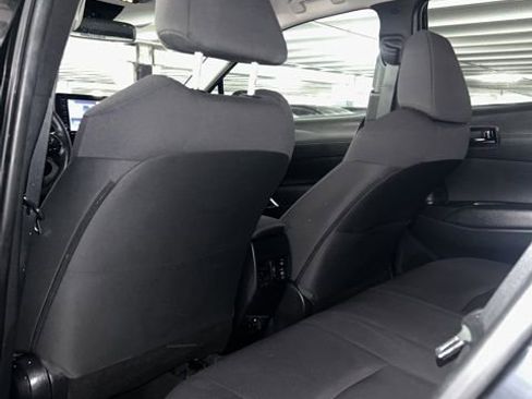 Used 2022 Toyota Corolla Cross LE FWD image 5
