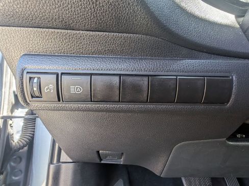 Used 2022 Toyota Corolla LE FWD image 16