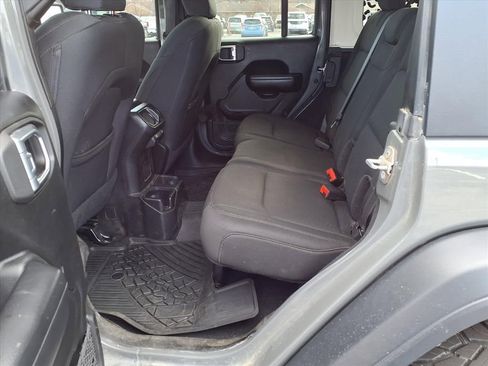 Used 2019 Jeep Wrangler Unlimited Sport S image 22