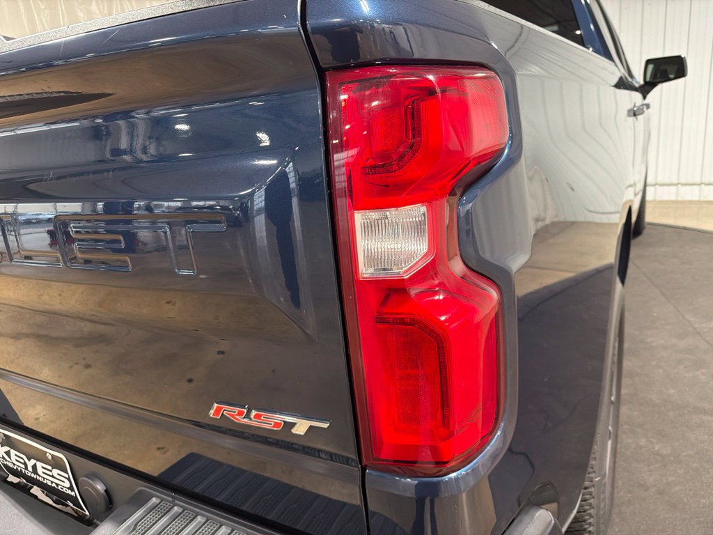 Used 2019 Chevrolet Silverado 1500 RST AWD/4WD image 16