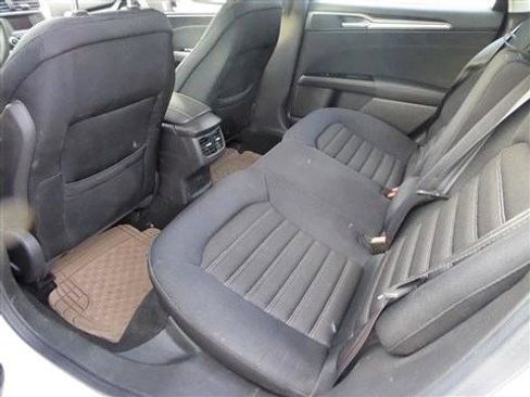 Used 2013 Ford Fusion SE image 16
