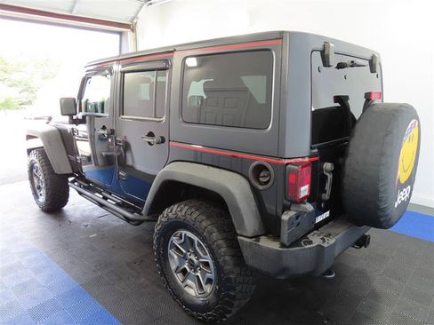 Used 2013 Jeep Wrangler Unlimited Rubicon w/ Connectivity Group AWD/4WD image 10