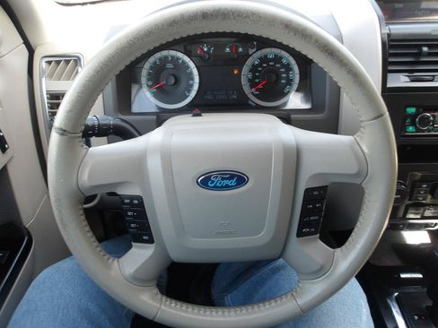 Used 2010 Ford Escape 4WD Hybrid image 15
