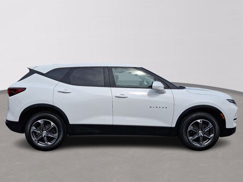 Used 2024 Chevrolet Blazer LT AWD/4WD image 7