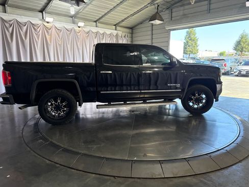 Used 2017 GMC Sierra 1500 SLT RWD image 4