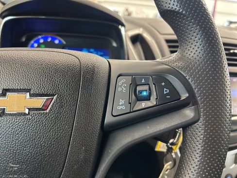 Used 2016 Chevrolet Trax LT AWD/4WD image 19