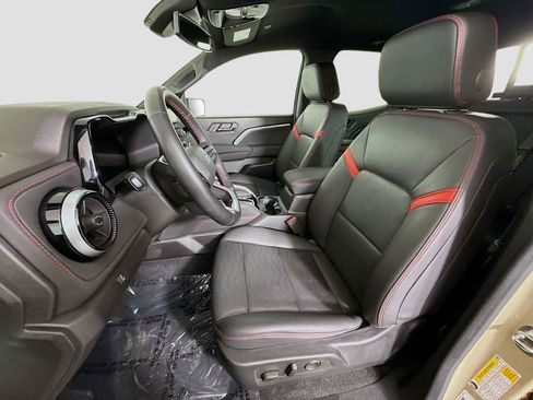 Used 2023 Chevrolet Colorado Z71 w/ Z71 Convenience Package 2 image 19