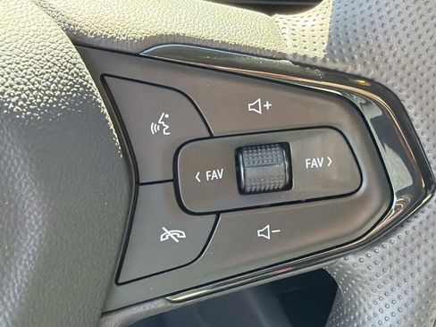 New 2026 Chevrolet Trax LS w/ LS Convenience Package FWD image 6