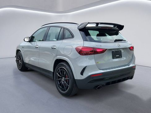 New 2026 Mercedes-Benz GLA 35 AMG 4MATIC image 5