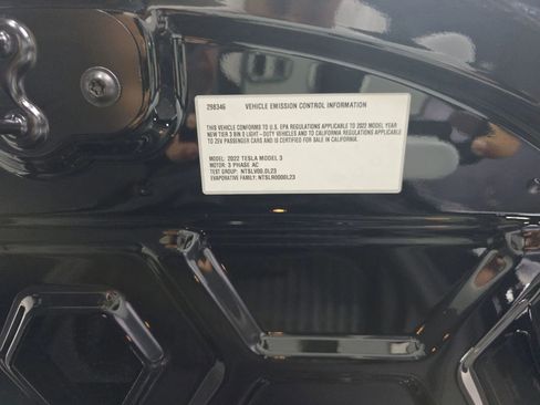 Used 2022 Tesla Model 3 Long Range AWD/4WD image 17