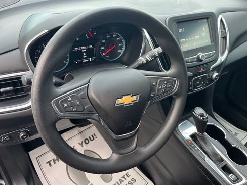 Used 2018 Chevrolet Equinox LT image 10