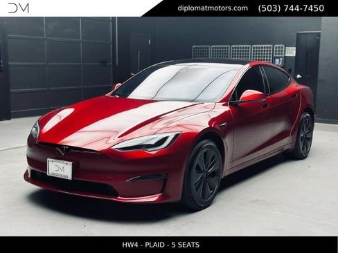 Used 2024 Tesla Model S Plaid AWD/4WD image 1