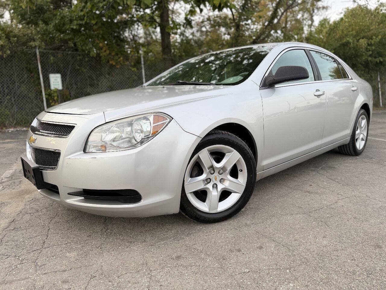 Used 2012 Chevrolet Malibu LS FWD image 1