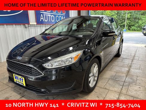 Used 2017 Ford Focus SE w/ Cold Weather Package FWD image 3