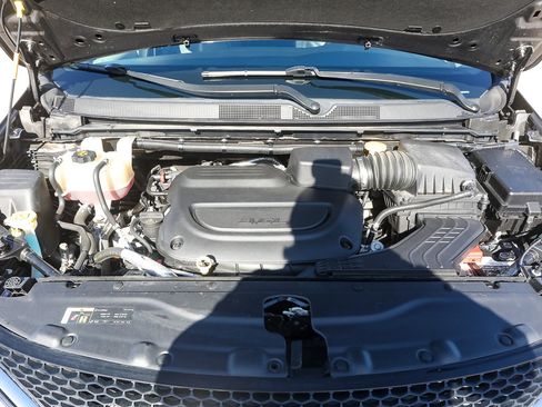 Used 2019 Chrysler Pacifica Touring-L Plus image 20