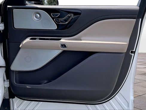 Used 2020 Lincoln Aviator Grand Touring w/ Equipment Group 302A AWD/4WD image 24