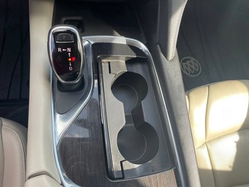 Used 2019 Buick Enclave Premium AWD/4WD image 21