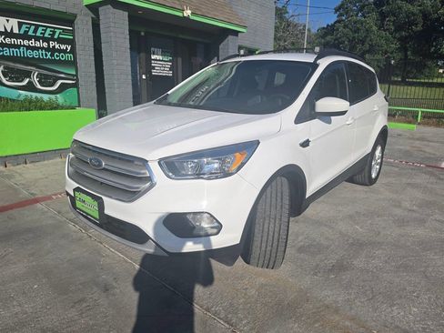 Used 2018 Ford Escape SE w/ SE Sync 3 Package AWD/4WD image 55