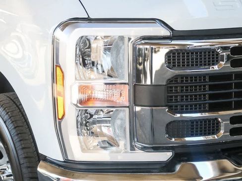 New 2026 Ford F350 XL w/ XL Chrome Package image 4