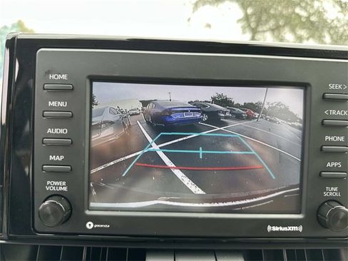 Used 2022 Toyota RAV4 XLE Premium image 26