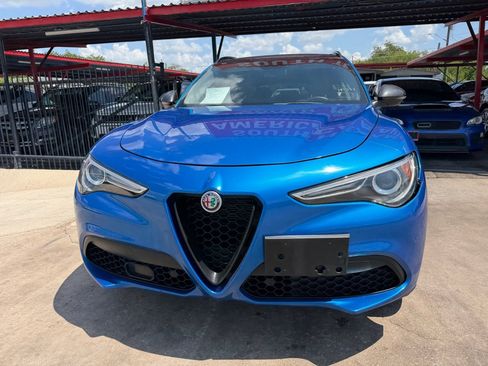 Used 2019 Alfa Romeo Stelvio AWD w/ Nero Edizione image 5
