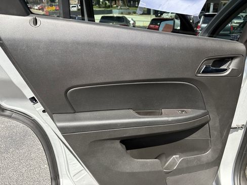 Used 2017 GMC Terrain SLE w/ Technology Package image 13