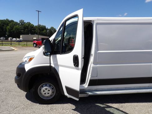 Used 2025 RAM ProMaster 2500 w/ U-Haul Equipment Group FWD image 13