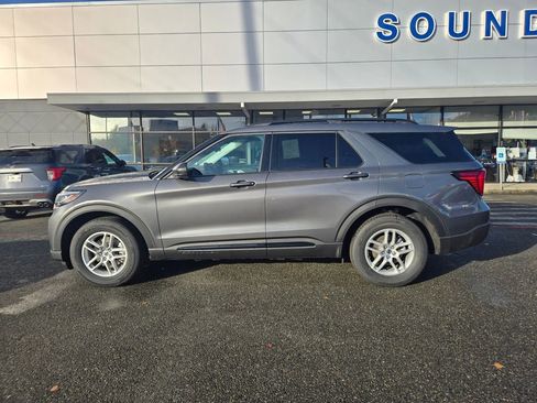 New 2026 Ford Explorer Active image 8