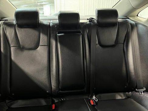 Used 2019 Honda Insight Touring image 12