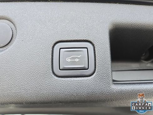 Used 2022 Chevrolet Equinox RS w/ RS Leather Package FWD image 23