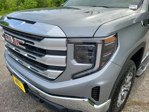 New 2026 GMC Sierra 1500 SLE AWD/4WD image 14