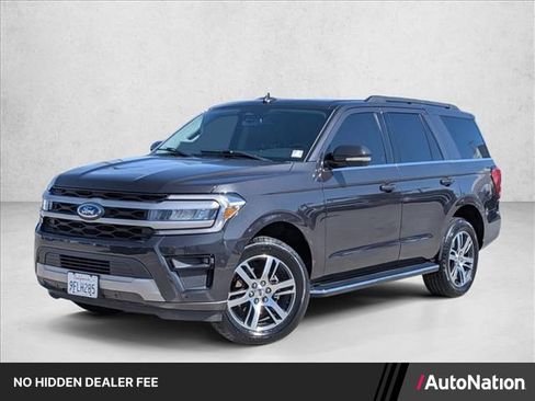 Used 2023 Ford Expedition XLT RWD image 1