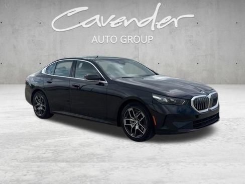 Used 2026 BMW 530i xDrive AWD/4WD image 7