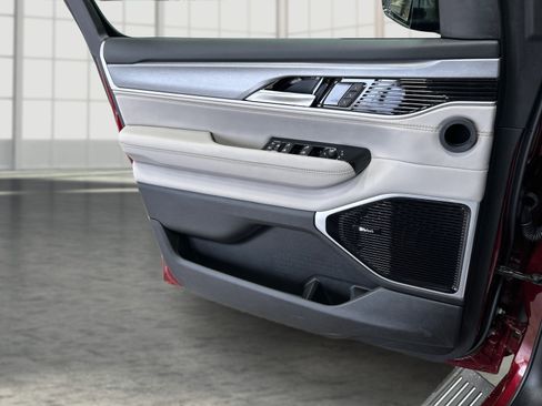 New 2026 Jeep Grand Wagoneer Limited AWD/4WD image 19