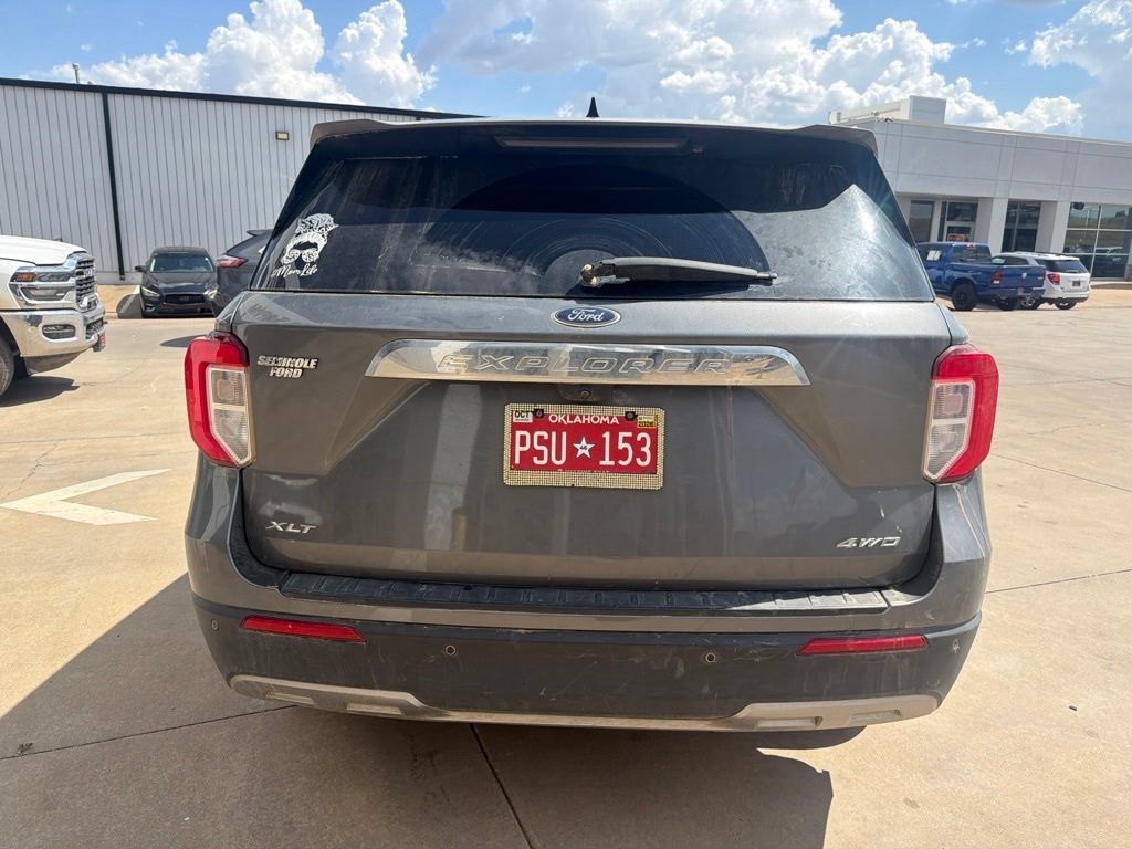 Used 2022 Ford Explorer XLT w/ Equipment Group 202A AWD/4WD image 4