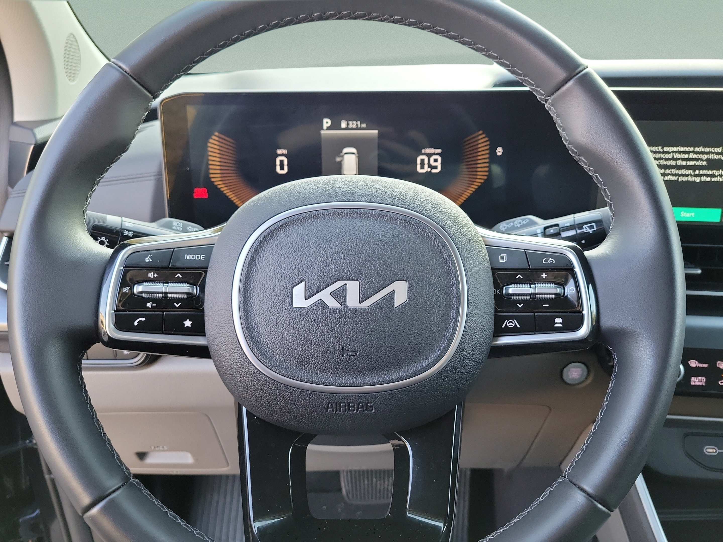 Certified 2026 Kia Carnival FWD image 17