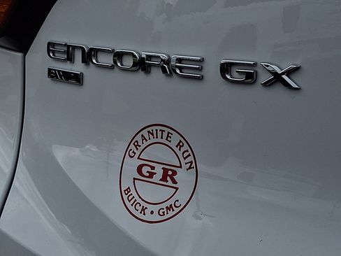 Used 2024 Buick Encore GX Preferred AWD/4WD image 30
