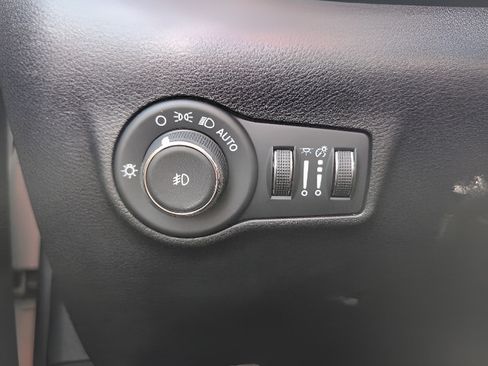 Used 2024 Jeep Compass Limited AWD/4WD image 17