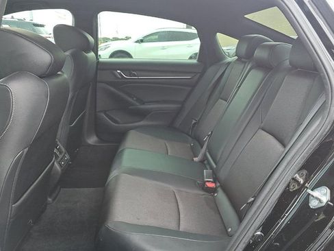 Used 2022 Honda Accord Sport image 6