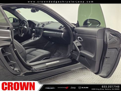 Used 2021 Porsche 718 Cayman S w/ Premium Package RWD image 11