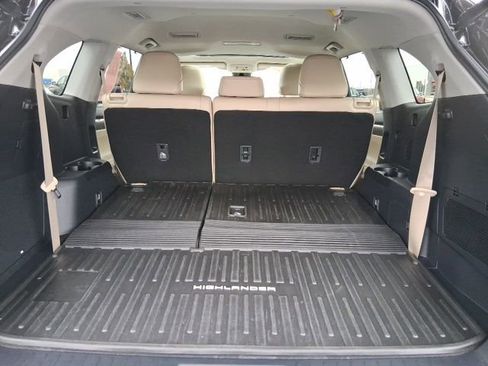 Used 2021 Toyota Highlander Limited image 9