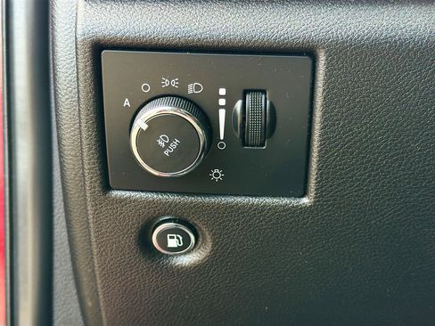 Used 2020 Jeep Grand Cherokee Laredo image 29