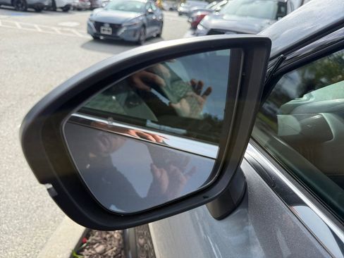 New 2025 Nissan Pathfinder SV image 34