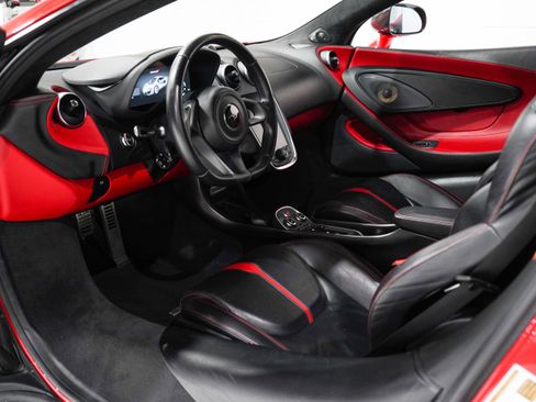 Used 2017 McLaren 570S Coupe RWD image 2