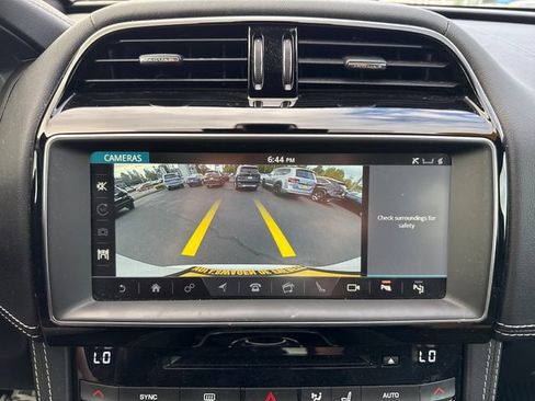 Used 2019 Jaguar F-PACE S AWD/4WD image 26