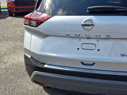 Used 2021 Nissan Rogue SV w/ Premium Package AWD/4WD image 17