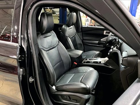 Certified 2022 Ford Explorer ST w/ Equipment Group 401A image 7